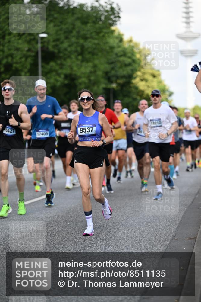 29.06.2025 - hella hamburg halbmarathon Dr. Thomas Lammeyer http://msf.ph/oto/8511135 29.06.2025 10:00:30 Kennedybrücke 1460, 1496, 1537, 1628, 1877, 2013, 2082, 2083, 2208, 2340, 2378, 2771, 2878, 2996, 3256, 3310, 3426, 4065, 4377, 4404, 4635, 4711, 4833, 4967, 5169, 5482, 5839, 6286, 6309, 6377, 6511, 6512, 6561, 6562, 7383, 7475, 8261, 8335, 8361, 8514, 8572, 8587, 8921, 8996, 9082, 9497, 9537, 9597, 9638, 9695, 9752, 9820, 10371, 10508, 11018, 11124, 11231 meine-sportfotos.de