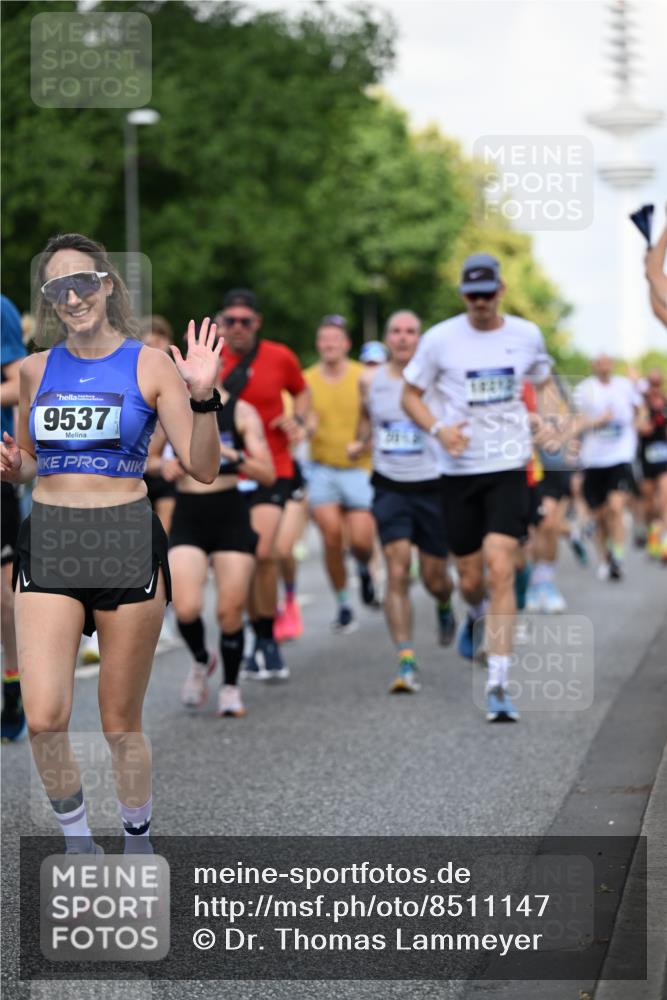 29.06.2025 - hella hamburg halbmarathon Dr. Thomas Lammeyer http://msf.ph/oto/8511147 29.06.2025 10:00:31 Kennedybrücke 1460, 1496, 1537, 1628, 1877, 2013, 2082, 2083, 2208, 2340, 2378, 2771, 2839, 2878, 2996, 3256, 3310, 3426, 4065, 4377, 4404, 4635, 4833, 4967, 5169, 5194, 5482, 5839, 6286, 6309, 6377, 6511, 6512, 6561, 6562, 7383, 7475, 8261, 8313, 8335, 8361, 8514, 8572, 8587, 8618, 8863, 8921, 8996, 9082, 9497, 9537, 9597, 9638, 9752, 9820, 10371, 10508, 10859, 11018, 11124, 11231, 11429 meine-sportfotos.de