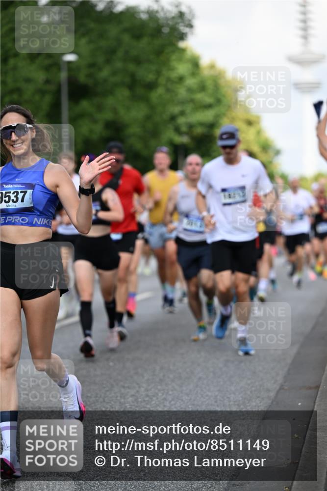 29.06.2025 - hella hamburg halbmarathon Dr. Thomas Lammeyer http://msf.ph/oto/8511149 29.06.2025 10:00:31 Kennedybrücke 1460, 1496, 1537, 1628, 1877, 2013, 2082, 2083, 2208, 2340, 2378, 2771, 2839, 2878, 2996, 3256, 3310, 3426, 4065, 4377, 4404, 4635, 4833, 4967, 5169, 5194, 5482, 5839, 6286, 6309, 6377, 6511, 6512, 6561, 6562, 7383, 7475, 8261, 8313, 8335, 8361, 8514, 8572, 8587, 8618, 8863, 8921, 8996, 9082, 9497, 9537, 9597, 9638, 9752, 9820, 10371, 10508, 10859, 11018, 11124, 11231, 11429 meine-sportfotos.de