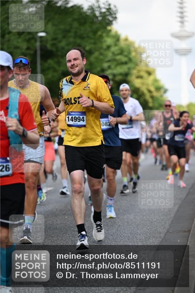 29.06.2025 - hella hamburg halbmarathon Dr. Thomas Lammeyer http://msf.ph/oto/8511191 29.06.2025 10:00:34 Kennedybrücke 1460, 1496, 1537, 1628, 1877, 2013, 2082, 2083, 2208, 2340, 2378, 2396, 2771, 2839, 2869, 2878, 2996, 3310, 3426, 3575, 4065, 4377, 4404, 4635, 4833, 4967, 5169, 5194, 5482, 5839, 6286, 6309, 6377, 6561, 6562, 7383, 7475, 8112, 8261, 8313, 8335, 8361, 8514, 8572, 8587, 8618, 8661, 8710, 8863, 8921, 8996, 9082, 9497, 9537, 9597, 9638, 9752, 9820, 9876, 10189, 10371, 10508, 10859, 11018, 11231, 11429 meine-sportfotos.de