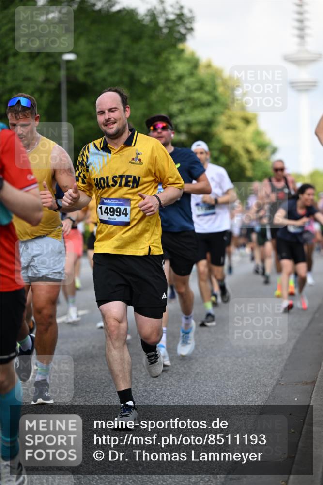 29.06.2025 - hella hamburg halbmarathon Dr. Thomas Lammeyer http://msf.ph/oto/8511193 29.06.2025 10:00:35 Kennedybrücke 1460, 1496, 1537, 1628, 1833, 1877, 2013, 2082, 2083, 2208, 2340, 2378, 2396, 2771, 2839, 2869, 2878, 2996, 3310, 3426, 3575, 4065, 4377, 4404, 4635, 4833, 4967, 5169, 5194, 5482, 5839, 6286, 6309, 6377, 6561, 6562, 7383, 7475, 8112, 8261, 8313, 8361, 8514, 8572, 8587, 8618, 8661, 8710, 8863, 8921, 8996, 9082, 9497, 9537, 9597, 9638, 9752, 9820, 9876, 10189, 10371, 10508, 10859, 11018, 11231, 11429 meine-sportfotos.de