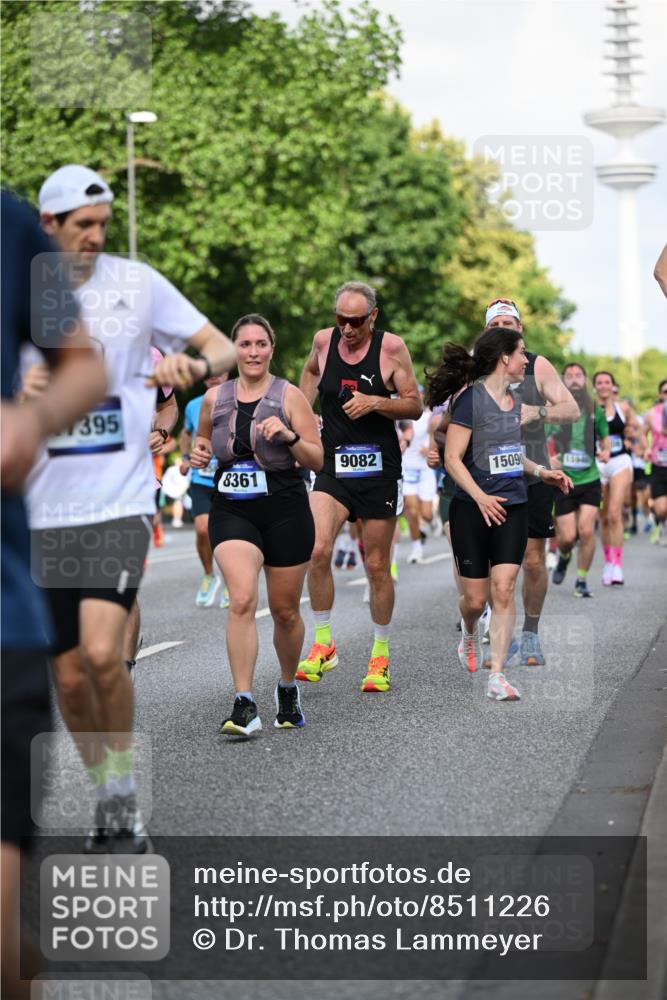 29.06.2025 - hella hamburg halbmarathon Dr. Thomas Lammeyer http://msf.ph/oto/8511226 29.06.2025 10:00:37 Kennedybrücke 1381, 1460, 1496, 1537, 1628, 1833, 1877, 2013, 2074, 2082, 2083, 2208, 2340, 2378, 2396, 2771, 2839, 2869, 2878, 2996, 3310, 3426, 3575, 4065, 4377, 4404, 4635, 4833, 4967, 5169, 5194, 5839, 6286, 6309, 6377, 6561, 6562, 7383, 7475, 8112, 8261, 8313, 8361, 8514, 8572, 8587, 8618, 8661, 8710, 8863, 8921, 8996, 9082, 9497, 9537, 9597, 9752, 9820, 9876, 10189, 10371, 10508, 10859, 11018, 11429 meine-sportfotos.de