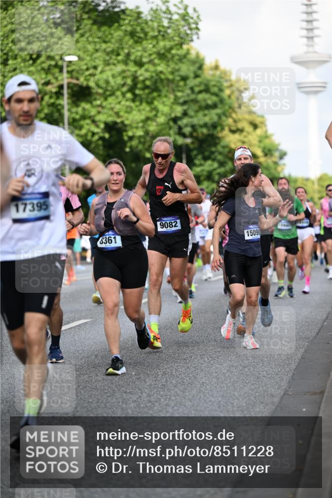 29.06.2025 - hella hamburg halbmarathon Dr. Thomas Lammeyer http://msf.ph/oto/8511228 29.06.2025 10:00:37 Kennedybrücke 1381, 1460, 1496, 1537, 1628, 1833, 1877, 2013, 2074, 2082, 2083, 2208, 2340, 2378, 2396, 2771, 2839, 2869, 2878, 2996, 3310, 3426, 3575, 4065, 4377, 4404, 4635, 4833, 4967, 5169, 5194, 5839, 6286, 6309, 6377, 6561, 6562, 7383, 7475, 8112, 8261, 8313, 8361, 8514, 8572, 8587, 8618, 8661, 8710, 8863, 8921, 8996, 9082, 9497, 9537, 9597, 9752, 9820, 9876, 10189, 10371, 10508, 10859, 11018, 11429 meine-sportfotos.de