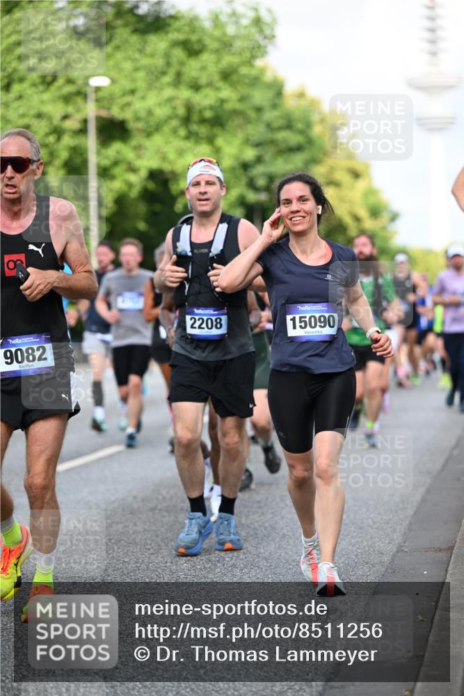 29.06.2025 - hella hamburg halbmarathon Dr. Thomas Lammeyer http://msf.ph/oto/8511256 29.06.2025 10:00:39 Kennedybrücke 1381, 1460, 1496, 1537, 1628, 1833, 1877, 2013, 2074, 2082, 2083, 2208, 2340, 2378, 2396, 2771, 2839, 2869, 2878, 2996, 3310, 3426, 3575, 3652, 4065, 4377, 4635, 4833, 4897, 4967, 5169, 5194, 5839, 6286, 6309, 6377, 6561, 6562, 7383, 7475, 8112, 8261, 8313, 8361, 8514, 8572, 8587, 8618, 8661, 8710, 8863, 8996, 9082, 9497, 9537, 9752, 9820, 9876, 10189, 10371, 10508, 10859, 11018, 11429 meine-sportfotos.de
