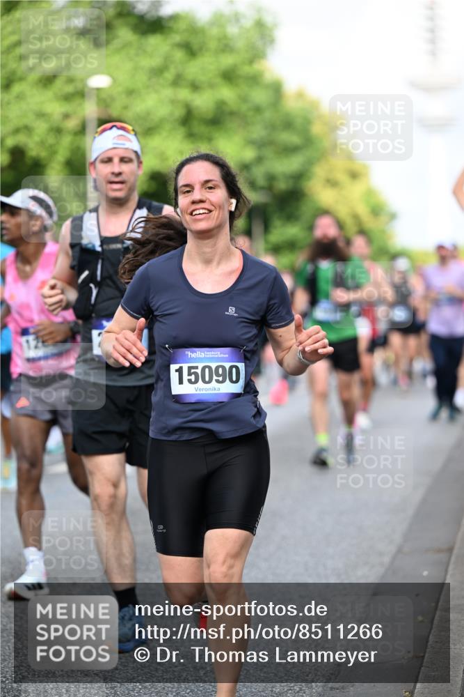29.06.2025 - hella hamburg halbmarathon Dr. Thomas Lammeyer http://msf.ph/oto/8511266 29.06.2025 10:00:40 Kennedybrücke 1381, 1460, 1496, 1537, 1833, 1877, 2013, 2074, 2082, 2111, 2208, 2340, 2378, 2396, 2771, 2839, 2869, 2878, 2996, 3310, 3426, 3575, 3652, 4065, 4377, 4635, 4833, 4897, 4967, 5169, 5194, 5839, 6286, 6309, 6377, 6561, 6562, 7383, 7475, 8112, 8261, 8313, 8361, 8514, 8572, 8587, 8618, 8661, 8710, 8863, 8996, 9082, 9497, 9537, 9752, 9820, 9876, 9985, 10189, 10371, 10508, 10859, 11018, 11429 meine-sportfotos.de