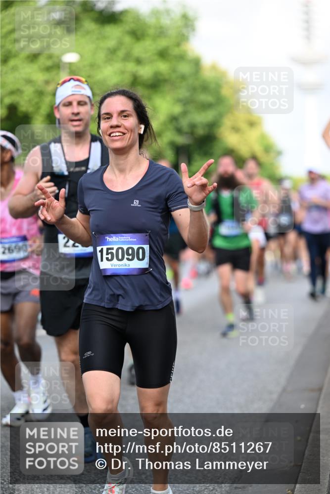 29.06.2025 - hella hamburg halbmarathon Dr. Thomas Lammeyer http://msf.ph/oto/8511267 29.06.2025 10:00:40 Kennedybrücke 1381, 1460, 1496, 1537, 1833, 1877, 2013, 2074, 2082, 2111, 2208, 2340, 2378, 2396, 2771, 2839, 2869, 2878, 2996, 3310, 3426, 3575, 3652, 4065, 4377, 4635, 4833, 4897, 4967, 5169, 5194, 5839, 6286, 6309, 6377, 6561, 6562, 7383, 7475, 8112, 8261, 8313, 8361, 8514, 8572, 8587, 8618, 8661, 8710, 8863, 8996, 9082, 9497, 9537, 9752, 9820, 9876, 9985, 10189, 10371, 10508, 10859, 11018, 11429 meine-sportfotos.de