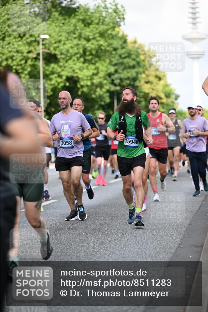 29.06.2025 - hella hamburg halbmarathon Dr. Thomas Lammeyer http://msf.ph/oto/8511283 29.06.2025 10:00:41 Kennedybrücke 1381, 1460, 1496, 1537, 1833, 1877, 2013, 2074, 2082, 2111, 2208, 2340, 2378, 2396, 2771, 2839, 2869, 2878, 2996, 3310, 3426, 3575, 3652, 4065, 4635, 4833, 4897, 4967, 5169, 5194, 5839, 6286, 6309, 6377, 6561, 6562, 7383, 7475, 8112, 8261, 8313, 8361, 8514, 8572, 8587, 8618, 8661, 8710, 8863, 8996, 9082, 9497, 9537, 9752, 9820, 9876, 9985, 10189, 10371, 10508, 10859, 11018, 11429 meine-sportfotos.de