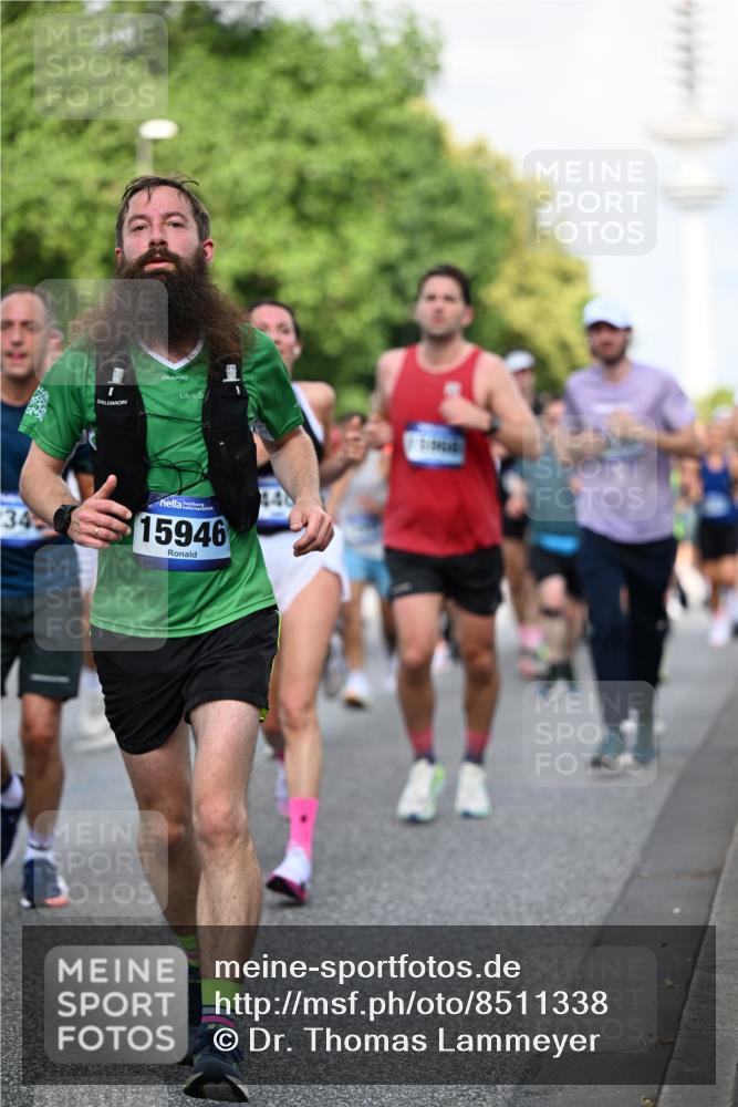 29.06.2025 - hella hamburg halbmarathon Dr. Thomas Lammeyer http://msf.ph/oto/8511338 29.06.2025 10:00:43 Kennedybrücke 1381, 1460, 1496, 1537, 1833, 1877, 2013, 2074, 2082, 2111, 2208, 2340, 2378, 2396, 2771, 2839, 2869, 2878, 2996, 3310, 3426, 3575, 3652, 3791, 4635, 4770, 4833, 4897, 4967, 5169, 5194, 5839, 6286, 6309, 6377, 6561, 6562, 7383, 7475, 8112, 8261, 8313, 8361, 8514, 8572, 8587, 8618, 8661, 8710, 8813, 8863, 8996, 9082, 9497, 9752, 9820, 9876, 9985, 10189, 10371, 10508, 10859, 11018, 11429 meine-sportfotos.de