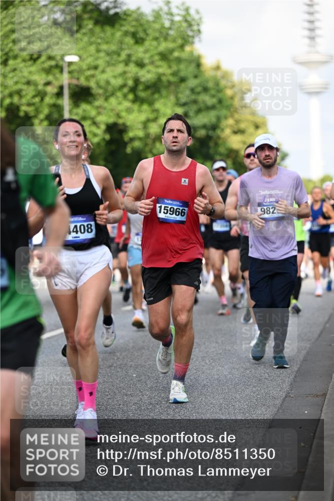 29.06.2025 - hella hamburg halbmarathon Dr. Thomas Lammeyer http://msf.ph/oto/8511350 29.06.2025 10:00:44 Kennedybrücke 1381, 1460, 1496, 1537, 1833, 2013, 2074, 2082, 2111, 2208, 2340, 2378, 2396, 2771, 2839, 2869, 2878, 2996, 3310, 3426, 3575, 3652, 3791, 4635, 4770, 4833, 4897, 4967, 5169, 5194, 5839, 6309, 6377, 6561, 6562, 7383, 7475, 8112, 8261, 8313, 8361, 8514, 8572, 8587, 8618, 8661, 8710, 8813, 8863, 8996, 9082, 9497, 9752, 9820, 9876, 9985, 10189, 10371, 10508, 10859, 11018, 11429 meine-sportfotos.de