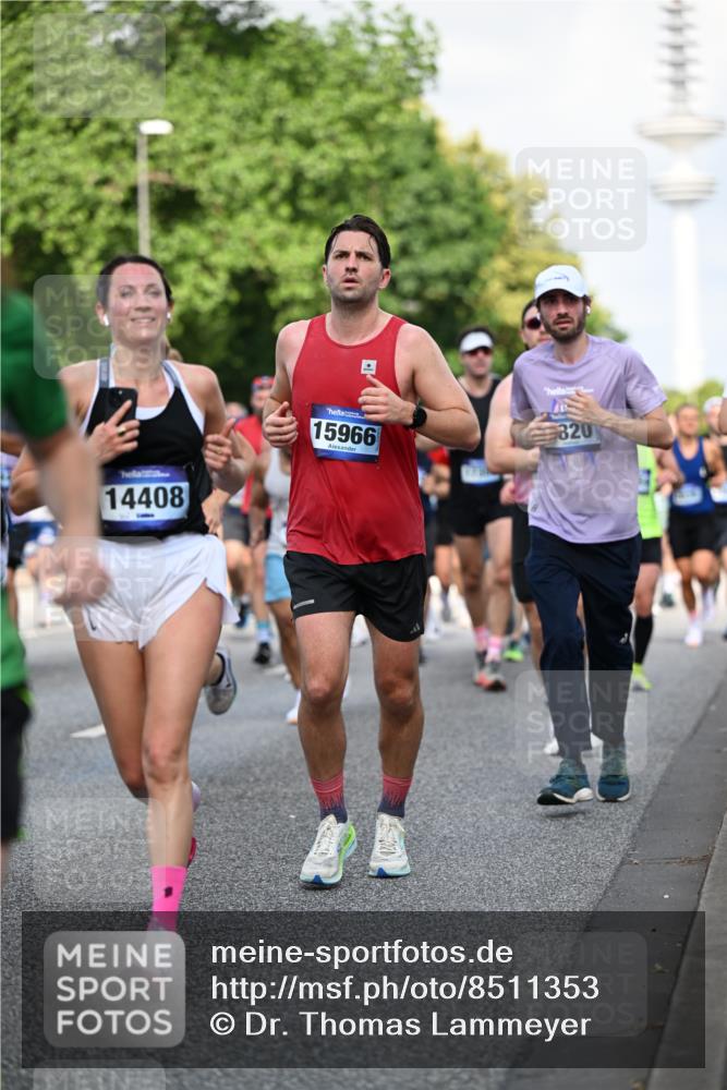 29.06.2025 - hella hamburg halbmarathon Dr. Thomas Lammeyer http://msf.ph/oto/8511353 29.06.2025 10:00:44 Kennedybrücke 1381, 1460, 1496, 1537, 1833, 2013, 2074, 2082, 2111, 2208, 2340, 2378, 2396, 2771, 2839, 2869, 2878, 2996, 3310, 3426, 3575, 3652, 3791, 4635, 4770, 4833, 4897, 4967, 5169, 5194, 5839, 6309, 6377, 6561, 6562, 7383, 7475, 8112, 8261, 8313, 8361, 8514, 8572, 8587, 8618, 8661, 8710, 8813, 8863, 8996, 9082, 9497, 9752, 9820, 9876, 9985, 10189, 10371, 10508, 10859, 11018, 11429 meine-sportfotos.de