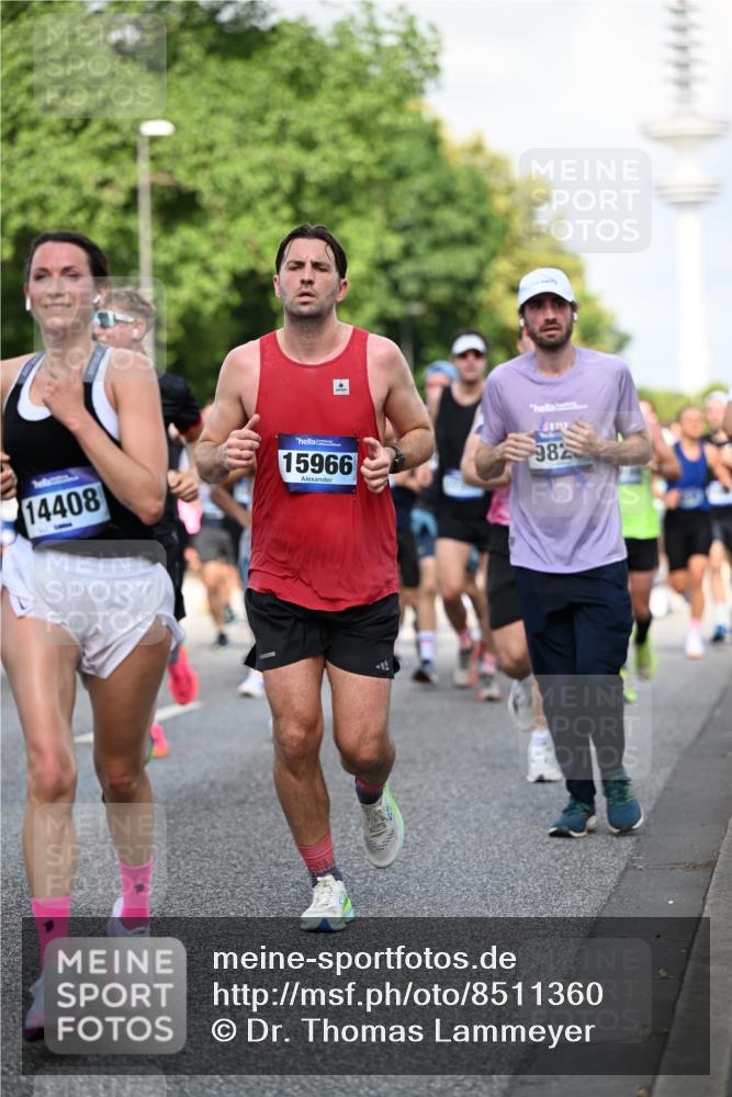 29.06.2025 - hella hamburg halbmarathon Dr. Thomas Lammeyer http://msf.ph/oto/8511360 29.06.2025 10:00:44 Kennedybrücke 1381, 1460, 1496, 1537, 1833, 2013, 2074, 2082, 2111, 2208, 2340, 2378, 2396, 2771, 2839, 2869, 2878, 2996, 3310, 3426, 3575, 3652, 3791, 4635, 4770, 4833, 4897, 4967, 5169, 5194, 5839, 6309, 6377, 6561, 6562, 7383, 7475, 8112, 8261, 8313, 8361, 8514, 8572, 8587, 8618, 8661, 8710, 8813, 8863, 8996, 9082, 9497, 9752, 9820, 9876, 9985, 10189, 10371, 10508, 10859, 11018, 11429 meine-sportfotos.de