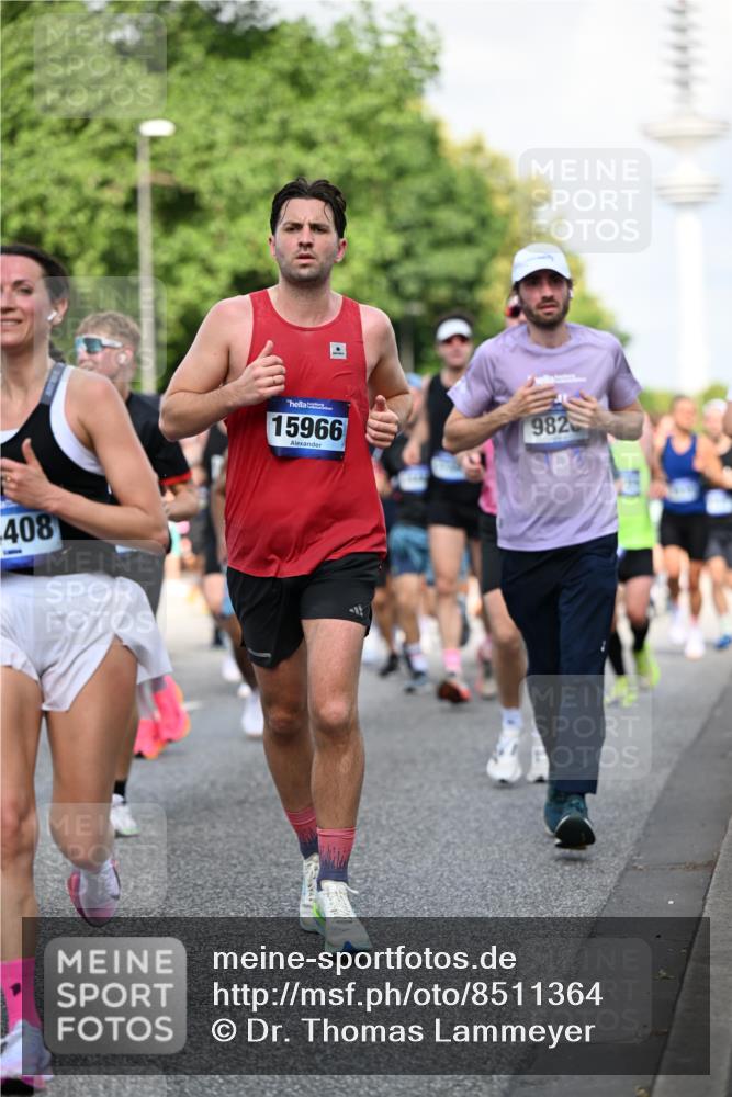 29.06.2025 - hella hamburg halbmarathon Dr. Thomas Lammeyer http://msf.ph/oto/8511364 29.06.2025 10:00:44 Kennedybrücke 1381, 1460, 1496, 1537, 1833, 2013, 2074, 2082, 2111, 2208, 2340, 2378, 2396, 2771, 2839, 2869, 2878, 2996, 3310, 3426, 3575, 3652, 3791, 4635, 4770, 4833, 4897, 4967, 5169, 5194, 5839, 6309, 6377, 6561, 6562, 7383, 7475, 8112, 8261, 8313, 8361, 8514, 8572, 8587, 8618, 8661, 8710, 8813, 8863, 8996, 9082, 9497, 9752, 9820, 9876, 9985, 10189, 10371, 10508, 10859, 11018, 11429 meine-sportfotos.de