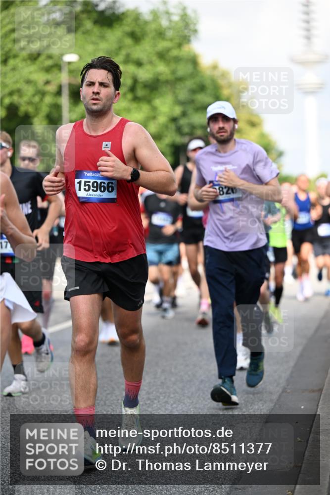 29.06.2025 - hella hamburg halbmarathon Dr. Thomas Lammeyer http://msf.ph/oto/8511377 29.06.2025 10:00:44 Kennedybrücke 1381, 1460, 1496, 1537, 1833, 2013, 2074, 2082, 2111, 2208, 2340, 2378, 2396, 2771, 2839, 2869, 2878, 2996, 3310, 3426, 3575, 3652, 3791, 4635, 4770, 4833, 4897, 4967, 5169, 5194, 5839, 6309, 6377, 6561, 6562, 7383, 7475, 8112, 8261, 8313, 8361, 8514, 8572, 8587, 8618, 8661, 8710, 8813, 8863, 8996, 9082, 9497, 9752, 9820, 9876, 9985, 10189, 10371, 10508, 10859, 11018, 11429 meine-sportfotos.de