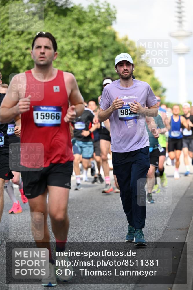 29.06.2025 - hella hamburg halbmarathon Dr. Thomas Lammeyer http://msf.ph/oto/8511381 29.06.2025 10:00:45 Kennedybrücke 1381, 1460, 1496, 1537, 1833, 2013, 2074, 2082, 2111, 2208, 2340, 2378, 2396, 2771, 2839, 2869, 2878, 2996, 3310, 3426, 3575, 3652, 3791, 4635, 4770, 4833, 4897, 4967, 5169, 5194, 5839, 6309, 6377, 6561, 6562, 7383, 7475, 8112, 8313, 8361, 8514, 8572, 8587, 8618, 8651, 8661, 8710, 8813, 8863, 8930, 8996, 9082, 9497, 9752, 9820, 9876, 9985, 10189, 10371, 10508, 10859, 11018, 11184, 11429 meine-sportfotos.de