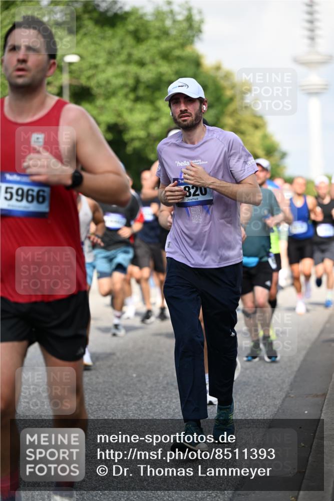 29.06.2025 - hella hamburg halbmarathon Dr. Thomas Lammeyer http://msf.ph/oto/8511393 29.06.2025 10:00:45 Kennedybrücke 1381, 1460, 1496, 1537, 1833, 2013, 2074, 2082, 2111, 2208, 2340, 2378, 2396, 2771, 2839, 2869, 2878, 2996, 3310, 3426, 3575, 3652, 3791, 4635, 4770, 4833, 4897, 4967, 5169, 5194, 5839, 6309, 6377, 6561, 6562, 7383, 7475, 8112, 8313, 8361, 8514, 8572, 8587, 8618, 8651, 8661, 8710, 8813, 8863, 8930, 8996, 9082, 9497, 9752, 9820, 9876, 9985, 10189, 10371, 10508, 10859, 11018, 11184, 11429 meine-sportfotos.de