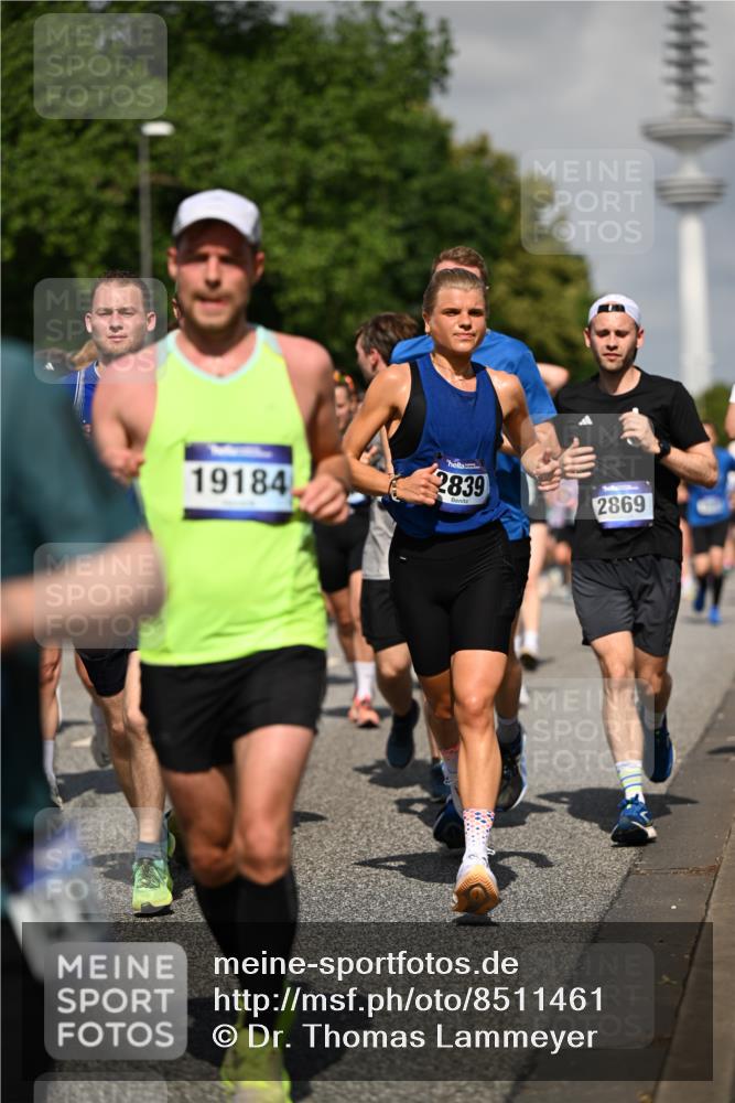 29.06.2025 - hella hamburg halbmarathon Dr. Thomas Lammeyer http://msf.ph/oto/8511461 29.06.2025 10:00:48 Kennedybrücke 1381, 1496, 1537, 1833, 2074, 2082, 2111, 2208, 2340, 2378, 2396, 2771, 2839, 2869, 2878, 3310, 3575, 3652, 3791, 4726, 4770, 4833, 4897, 4967, 5169, 5194, 5319, 5839, 6377, 6562, 6631, 7177, 8112, 8313, 8361, 8514, 8572, 8587, 8618, 8651, 8661, 8710, 8813, 8863, 8930, 8968, 8996, 9082, 9752, 9820, 9876, 9985, 10040, 10189, 10371, 10859, 11184, 11429 meine-sportfotos.de