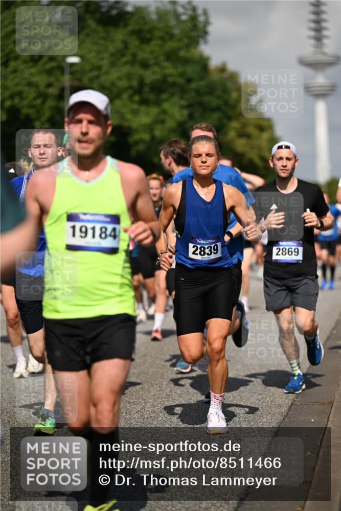 29.06.2025 - hella hamburg halbmarathon Dr. Thomas Lammeyer http://msf.ph/oto/8511466 29.06.2025 10:00:48 Kennedybrücke 1381, 1496, 1537, 1833, 2074, 2082, 2111, 2208, 2340, 2378, 2396, 2771, 2839, 2869, 2878, 3310, 3575, 3652, 3791, 4726, 4770, 4833, 4897, 4967, 5169, 5194, 5319, 5839, 6377, 6562, 6631, 7177, 8112, 8313, 8361, 8514, 8572, 8587, 8618, 8651, 8661, 8710, 8813, 8863, 8930, 8968, 8996, 9082, 9752, 9820, 9876, 9985, 10040, 10189, 10371, 10859, 11184, 11429 meine-sportfotos.de