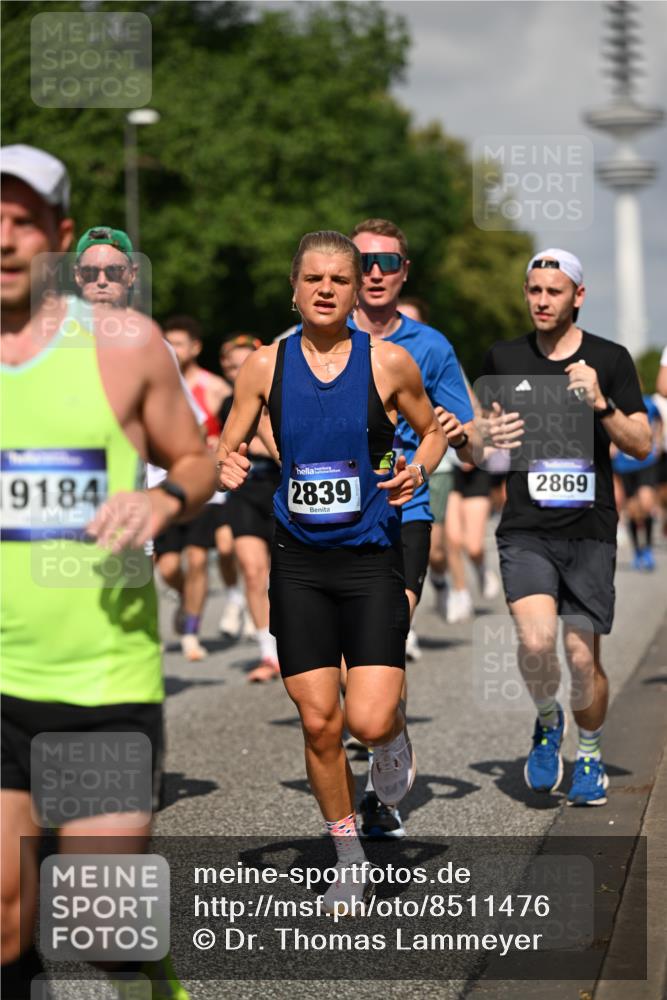 29.06.2025 - hella hamburg halbmarathon Dr. Thomas Lammeyer http://msf.ph/oto/8511476 29.06.2025 10:00:49 Kennedybrücke 1381, 1496, 1537, 1833, 2074, 2111, 2208, 2340, 2378, 2396, 2771, 2839, 2869, 2878, 3310, 3575, 3652, 3791, 4726, 4770, 4833, 4897, 5169, 5194, 5319, 5839, 6377, 6631, 7177, 8112, 8313, 8361, 8514, 8572, 8587, 8618, 8651, 8661, 8710, 8813, 8863, 8930, 8968, 8996, 9082, 9246, 9752, 9820, 9876, 9985, 10040, 10189, 10371, 10859, 11184, 11429 meine-sportfotos.de