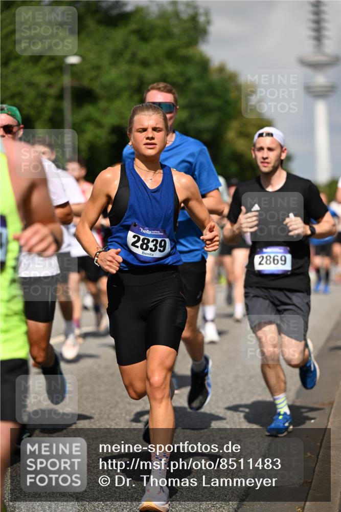 29.06.2025 - hella hamburg halbmarathon Dr. Thomas Lammeyer http://msf.ph/oto/8511483 29.06.2025 10:00:49 Kennedybrücke 1381, 1496, 1537, 1833, 2074, 2111, 2208, 2340, 2378, 2396, 2771, 2839, 2869, 2878, 3310, 3575, 3652, 3791, 4726, 4770, 4833, 4897, 5169, 5194, 5319, 5839, 6377, 6631, 7177, 8112, 8313, 8361, 8514, 8572, 8587, 8618, 8651, 8661, 8710, 8813, 8863, 8930, 8968, 8996, 9082, 9246, 9752, 9820, 9876, 9985, 10040, 10189, 10371, 10859, 11184, 11429 meine-sportfotos.de