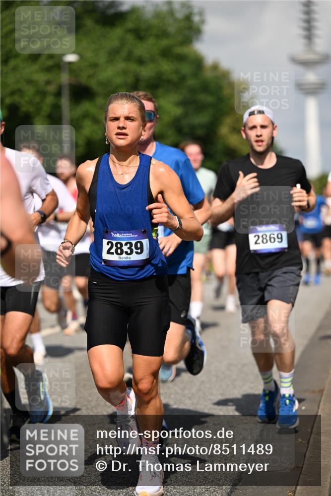 29.06.2025 - hella hamburg halbmarathon Dr. Thomas Lammeyer http://msf.ph/oto/8511489 29.06.2025 10:00:49 Kennedybrücke 1381, 1496, 1537, 1833, 2074, 2111, 2208, 2340, 2378, 2396, 2771, 2839, 2869, 2878, 3310, 3575, 3652, 3791, 4726, 4770, 4833, 4897, 5169, 5194, 5319, 5839, 6377, 6631, 7177, 8112, 8313, 8361, 8514, 8572, 8587, 8618, 8651, 8661, 8710, 8813, 8863, 8930, 8968, 8996, 9082, 9246, 9752, 9820, 9876, 9985, 10040, 10189, 10371, 10859, 11184, 11429 meine-sportfotos.de
