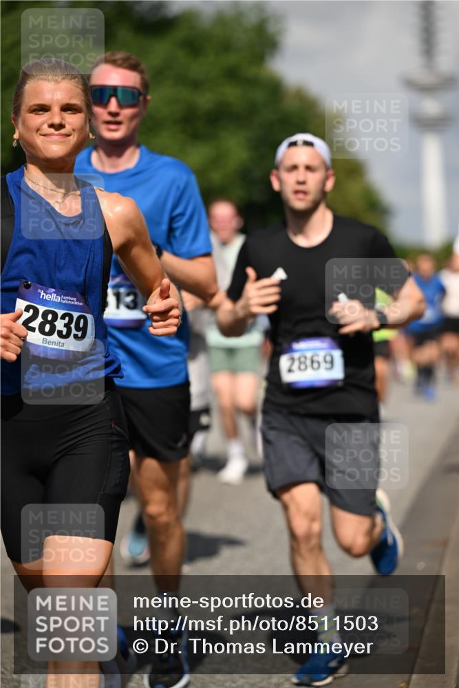 29.06.2025 - hella hamburg halbmarathon Dr. Thomas Lammeyer http://msf.ph/oto/8511503 29.06.2025 10:00:50 Kennedybrücke 1381, 1496, 1537, 1833, 2074, 2111, 2208, 2340, 2378, 2396, 2771, 2814, 2839, 2869, 2878, 3310, 3575, 3652, 3791, 4726, 4770, 4833, 4897, 5013, 5169, 5194, 5319, 5839, 6631, 7177, 8112, 8313, 8361, 8514, 8587, 8618, 8651, 8661, 8710, 8813, 8863, 8930, 8968, 8996, 9246, 9752, 9820, 9876, 9985, 10040, 10189, 10371, 10859, 11184, 11339, 11429 meine-sportfotos.de