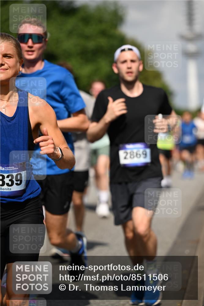 29.06.2025 - hella hamburg halbmarathon Dr. Thomas Lammeyer http://msf.ph/oto/8511506 29.06.2025 10:00:50 Kennedybrücke 1381, 1496, 1537, 1833, 2074, 2111, 2208, 2340, 2378, 2396, 2771, 2814, 2839, 2869, 2878, 3310, 3575, 3652, 3791, 4726, 4770, 4833, 4897, 5013, 5169, 5194, 5319, 5839, 6631, 7177, 8112, 8313, 8361, 8514, 8587, 8618, 8651, 8661, 8710, 8813, 8863, 8930, 8968, 8996, 9246, 9752, 9820, 9876, 9985, 10040, 10189, 10371, 10859, 11184, 11339, 11429 meine-sportfotos.de