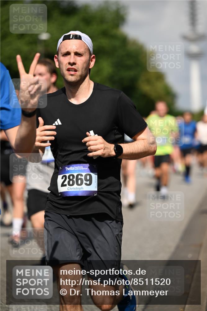 29.06.2025 - hella hamburg halbmarathon Dr. Thomas Lammeyer http://msf.ph/oto/8511520 29.06.2025 10:00:50 Kennedybrücke 1381, 1496, 1537, 1833, 2074, 2111, 2208, 2340, 2378, 2396, 2771, 2814, 2839, 2869, 2878, 3310, 3575, 3652, 3791, 4726, 4770, 4833, 4897, 5013, 5169, 5194, 5319, 5839, 6631, 7177, 8112, 8313, 8361, 8514, 8587, 8618, 8651, 8661, 8710, 8813, 8863, 8930, 8968, 8996, 9246, 9752, 9820, 9876, 9985, 10040, 10189, 10371, 10859, 11184, 11339, 11429 meine-sportfotos.de