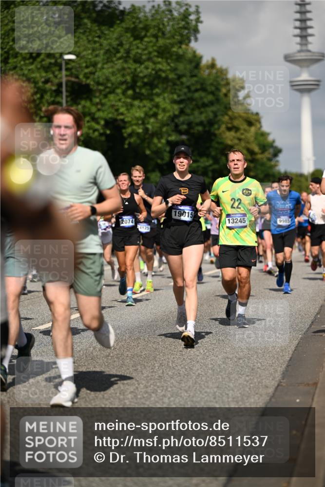 29.06.2025 - hella hamburg halbmarathon Dr. Thomas Lammeyer http://msf.ph/oto/8511537 29.06.2025 10:00:51 Kennedybrücke 1381, 1496, 1537, 1833, 2074, 2111, 2208, 2340, 2378, 2396, 2595, 2771, 2814, 2839, 2869, 2878, 3310, 3575, 3652, 3791, 4726, 4770, 4833, 4897, 5013, 5169, 5194, 5319, 5839, 6631, 7177, 7918, 8112, 8313, 8361, 8587, 8618, 8651, 8661, 8710, 8813, 8863, 8930, 8968, 8996, 9246, 9752, 9820, 9876, 9985, 10040, 10189, 10371, 10859, 10896, 11184, 11339, 11429 meine-sportfotos.de