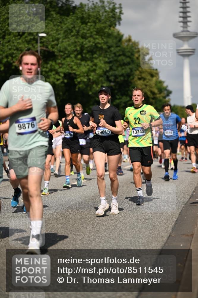29.06.2025 - hella hamburg halbmarathon Dr. Thomas Lammeyer http://msf.ph/oto/8511545 29.06.2025 10:00:51 Kennedybrücke 1381, 1496, 1537, 1833, 2074, 2111, 2208, 2340, 2378, 2396, 2595, 2771, 2814, 2839, 2869, 2878, 3310, 3575, 3652, 3791, 4726, 4770, 4833, 4897, 5013, 5169, 5194, 5319, 5839, 6631, 7177, 7918, 8112, 8313, 8361, 8587, 8618, 8651, 8661, 8710, 8813, 8863, 8930, 8968, 8996, 9246, 9752, 9820, 9876, 9985, 10040, 10189, 10371, 10859, 10896, 11184, 11339, 11429 meine-sportfotos.de