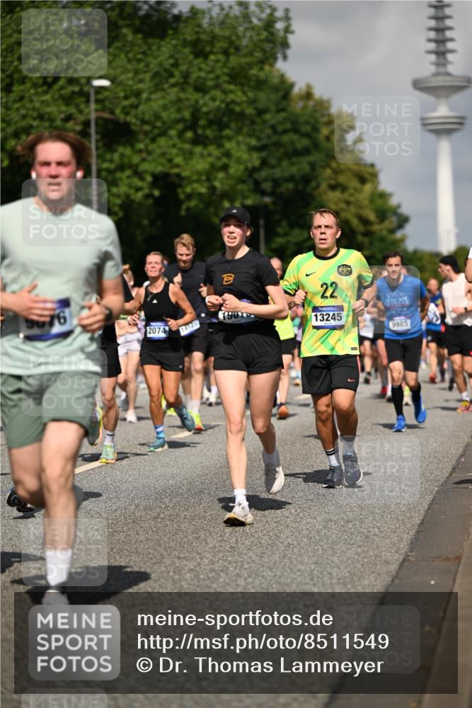 29.06.2025 - hella hamburg halbmarathon Dr. Thomas Lammeyer http://msf.ph/oto/8511549 29.06.2025 10:00:52 Kennedybrücke 1381, 1496, 1537, 1833, 2074, 2111, 2208, 2340, 2378, 2396, 2595, 2771, 2814, 2839, 2869, 2878, 3575, 3652, 3791, 4299, 4726, 4770, 4833, 4897, 5013, 5169, 5194, 5319, 5839, 6033, 6631, 7177, 7918, 8112, 8313, 8587, 8618, 8651, 8661, 8710, 8813, 8863, 8930, 8968, 9246, 9752, 9820, 9876, 9985, 10040, 10189, 10667, 10859, 10896, 11184, 11339, 11429 meine-sportfotos.de