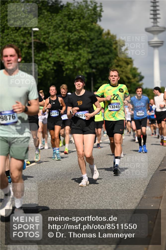 29.06.2025 - hella hamburg halbmarathon Dr. Thomas Lammeyer http://msf.ph/oto/8511550 29.06.2025 10:00:52 Kennedybrücke 1381, 1496, 1537, 1833, 2074, 2111, 2208, 2340, 2378, 2396, 2595, 2771, 2814, 2839, 2869, 2878, 3575, 3652, 3791, 4299, 4726, 4770, 4833, 4897, 5013, 5169, 5194, 5319, 5839, 6033, 6631, 7177, 7918, 8112, 8313, 8587, 8618, 8651, 8661, 8710, 8813, 8863, 8930, 8968, 9246, 9752, 9820, 9876, 9985, 10040, 10189, 10667, 10859, 10896, 11184, 11339, 11429 meine-sportfotos.de