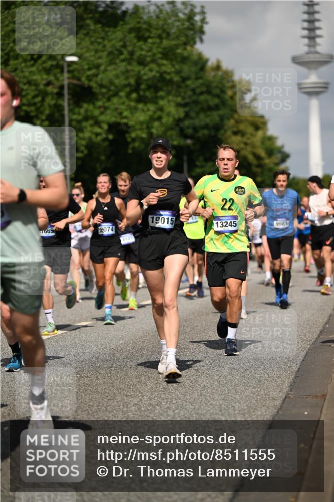 29.06.2025 - hella hamburg halbmarathon Dr. Thomas Lammeyer http://msf.ph/oto/8511555 29.06.2025 10:00:52 Kennedybrücke 1381, 1496, 1537, 1833, 2074, 2111, 2208, 2340, 2378, 2396, 2595, 2771, 2814, 2839, 2869, 2878, 3575, 3652, 3791, 4299, 4726, 4770, 4833, 4897, 5013, 5169, 5194, 5319, 5839, 6033, 6631, 7177, 7918, 8112, 8313, 8587, 8618, 8651, 8661, 8710, 8813, 8863, 8930, 8968, 9246, 9752, 9820, 9876, 9985, 10040, 10189, 10667, 10859, 10896, 11184, 11339, 11429 meine-sportfotos.de