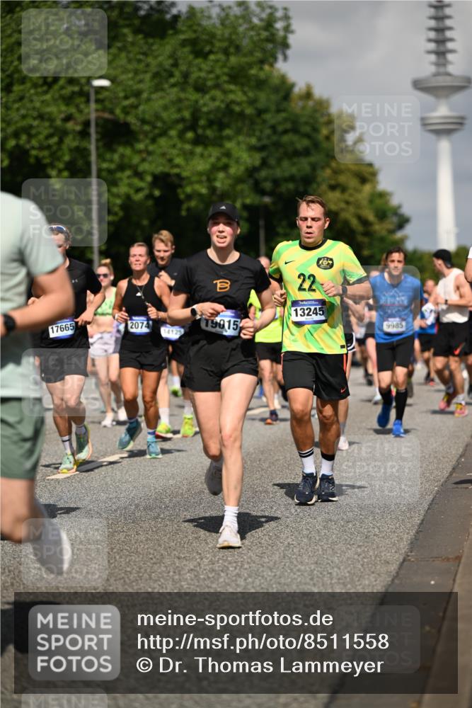 29.06.2025 - hella hamburg halbmarathon Dr. Thomas Lammeyer http://msf.ph/oto/8511558 29.06.2025 10:00:52 Kennedybrücke 1381, 1496, 1537, 1833, 2074, 2111, 2208, 2340, 2378, 2396, 2595, 2771, 2814, 2839, 2869, 2878, 3575, 3652, 3791, 4299, 4726, 4770, 4833, 4897, 5013, 5169, 5194, 5319, 5839, 6033, 6631, 7177, 7918, 8112, 8313, 8587, 8618, 8651, 8661, 8710, 8813, 8863, 8930, 8968, 9246, 9752, 9820, 9876, 9985, 10040, 10189, 10667, 10859, 10896, 11184, 11339, 11429 meine-sportfotos.de