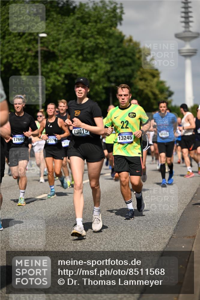 29.06.2025 - hella hamburg halbmarathon Dr. Thomas Lammeyer http://msf.ph/oto/8511568 29.06.2025 10:00:52 Kennedybrücke 1381, 1496, 1537, 1833, 2074, 2111, 2208, 2340, 2378, 2396, 2595, 2771, 2814, 2839, 2869, 2878, 3575, 3652, 3791, 4299, 4726, 4770, 4833, 4897, 5013, 5169, 5194, 5319, 5839, 6033, 6631, 7177, 7918, 8112, 8313, 8587, 8618, 8651, 8661, 8710, 8813, 8863, 8930, 8968, 9246, 9752, 9820, 9876, 9985, 10040, 10189, 10667, 10859, 10896, 11184, 11339, 11429 meine-sportfotos.de