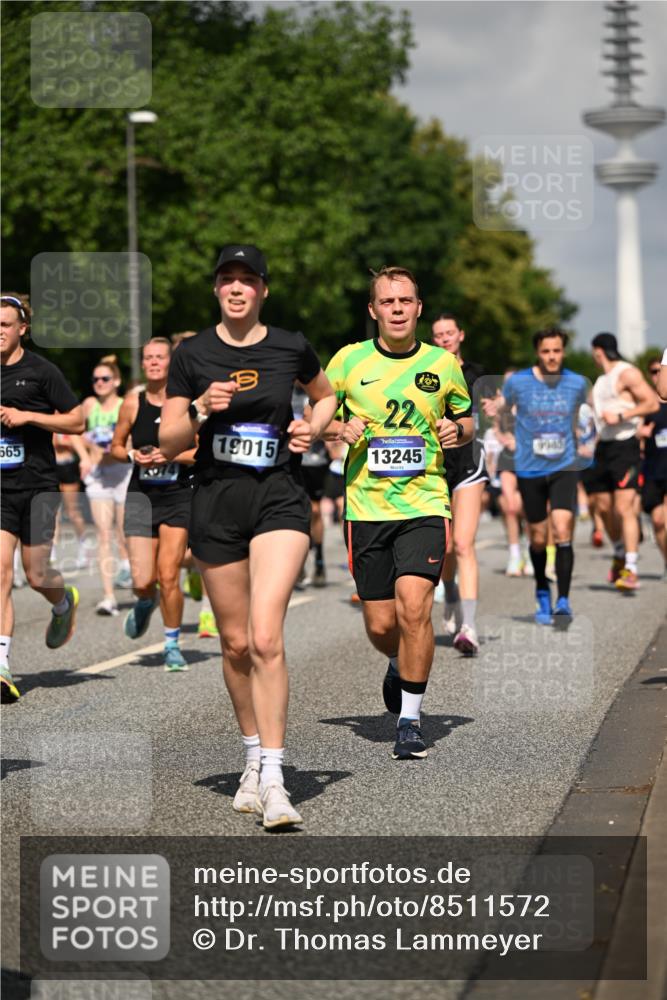 29.06.2025 - hella hamburg halbmarathon Dr. Thomas Lammeyer http://msf.ph/oto/8511572 29.06.2025 10:00:53 Kennedybrücke 1381, 1496, 1537, 1833, 2074, 2111, 2340, 2378, 2396, 2595, 2814, 2839, 2869, 2878, 3575, 3652, 3791, 4299, 4726, 4770, 4833, 4897, 5013, 5169, 5194, 5319, 5839, 6033, 6125, 6631, 7177, 7918, 8112, 8313, 8587, 8618, 8651, 8661, 8710, 8813, 8863, 8930, 8968, 9246, 9752, 9820, 9876, 9985, 10040, 10189, 10667, 10859, 10896, 11184, 11339, 11429 meine-sportfotos.de