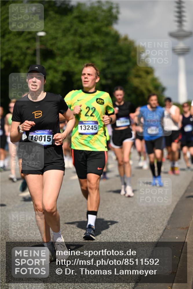 29.06.2025 - hella hamburg halbmarathon Dr. Thomas Lammeyer http://msf.ph/oto/8511592 29.06.2025 10:00:53 Kennedybrücke 1381, 1496, 1537, 1833, 2074, 2111, 2340, 2378, 2396, 2595, 2814, 2839, 2869, 2878, 3575, 3652, 3791, 4299, 4726, 4770, 4833, 4897, 5013, 5169, 5194, 5319, 5839, 6033, 6125, 6631, 7177, 7918, 8112, 8313, 8587, 8618, 8651, 8661, 8710, 8813, 8863, 8930, 8968, 9246, 9752, 9820, 9876, 9985, 10040, 10189, 10667, 10859, 10896, 11184, 11339, 11429 meine-sportfotos.de