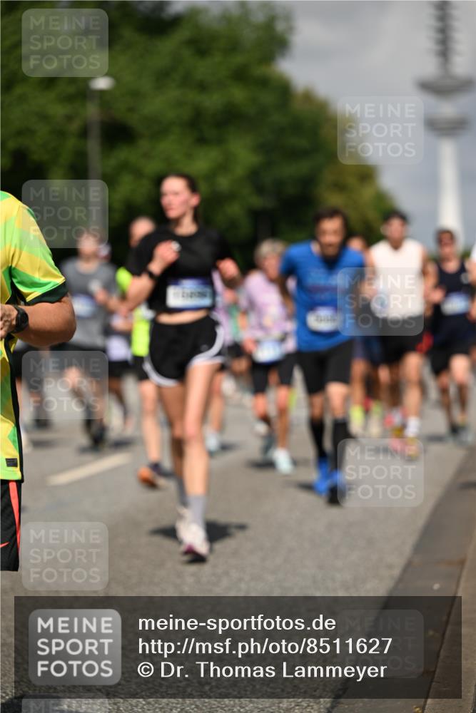 29.06.2025 - hella hamburg halbmarathon Dr. Thomas Lammeyer http://msf.ph/oto/8511627 29.06.2025 10:00:55 Kennedybrücke 1086, 1381, 1537, 1833, 2074, 2111, 2340, 2378, 2396, 2595, 2814, 2839, 2869, 2878, 3103, 3575, 3652, 3791, 4299, 4558, 4726, 4770, 4897, 5013, 5018, 5169, 5194, 5319, 5839, 6033, 6125, 6631, 7177, 7918, 8112, 8313, 8618, 8651, 8661, 8710, 8813, 8863, 8930, 8968, 9060, 9246, 9752, 9820, 9876, 9985, 10040, 10189, 10549, 10667, 10859, 10896, 11184, 11339, 11429 meine-sportfotos.de