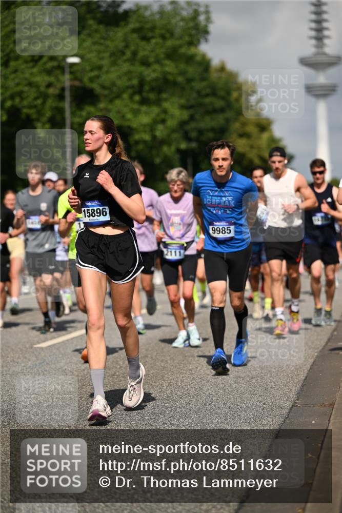 29.06.2025 - hella hamburg halbmarathon Dr. Thomas Lammeyer http://msf.ph/oto/8511632 29.06.2025 10:00:55 Kennedybrücke 1086, 1381, 1537, 1833, 2074, 2111, 2340, 2378, 2396, 2595, 2814, 2839, 2869, 2878, 3103, 3575, 3652, 3791, 4299, 4558, 4726, 4770, 4897, 5013, 5018, 5169, 5194, 5319, 5839, 6033, 6125, 6631, 7177, 7918, 8112, 8313, 8618, 8651, 8661, 8710, 8813, 8863, 8930, 8968, 9060, 9246, 9752, 9820, 9876, 9985, 10040, 10189, 10549, 10667, 10859, 10896, 11184, 11339, 11429 meine-sportfotos.de