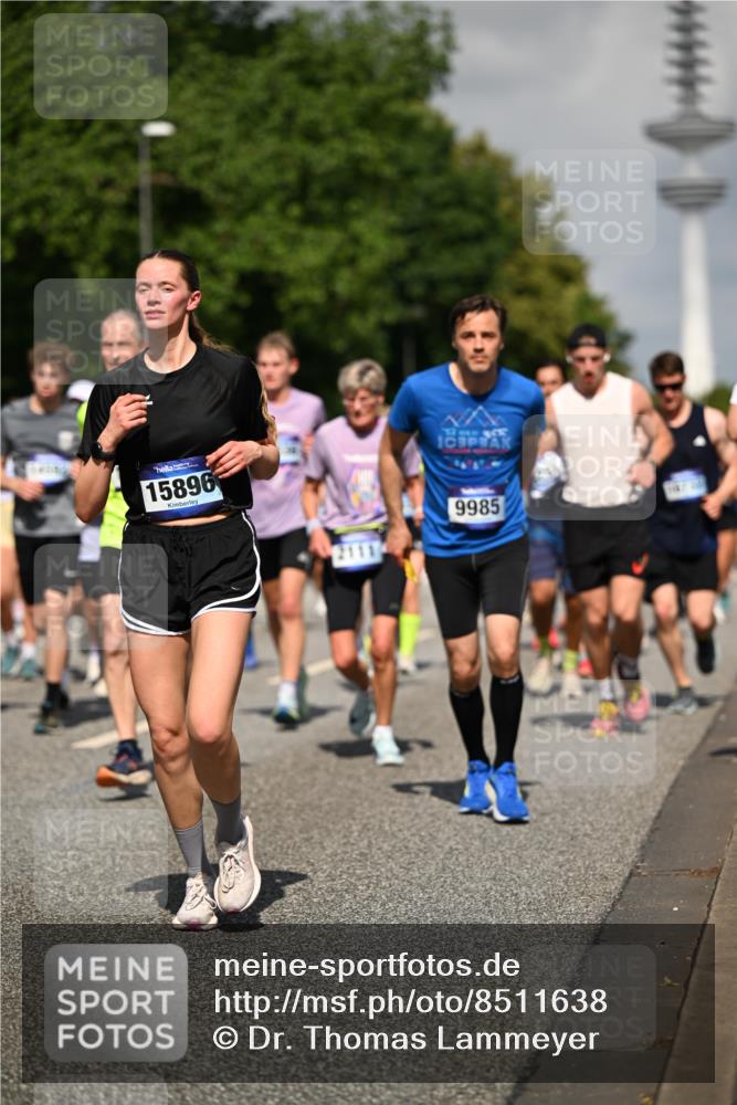 29.06.2025 - hella hamburg halbmarathon Dr. Thomas Lammeyer http://msf.ph/oto/8511638 29.06.2025 10:00:56 Kennedybrücke 1086, 1381, 1537, 1833, 2074, 2111, 2340, 2378, 2396, 2595, 2814, 2839, 2869, 2878, 3103, 3575, 3652, 3791, 4299, 4558, 4726, 4770, 4897, 5013, 5018, 5194, 5319, 5839, 6033, 6125, 6631, 7177, 7918, 8112, 8313, 8618, 8651, 8661, 8710, 8813, 8863, 8930, 8968, 9060, 9246, 9820, 9876, 9985, 10040, 10189, 10549, 10667, 10859, 10896, 11184, 11339, 11429 meine-sportfotos.de