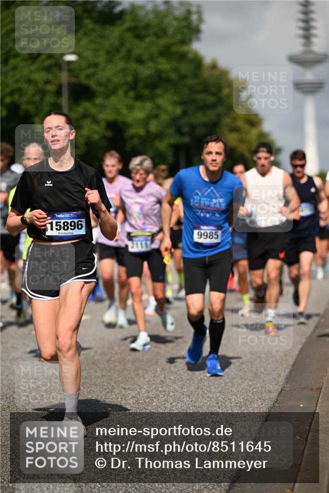 29.06.2025 - hella hamburg halbmarathon Dr. Thomas Lammeyer http://msf.ph/oto/8511645 29.06.2025 10:00:56 Kennedybrücke 1086, 1381, 1537, 1833, 2074, 2111, 2340, 2378, 2396, 2595, 2814, 2839, 2869, 2878, 3103, 3575, 3652, 3791, 4299, 4558, 4726, 4770, 4897, 5013, 5018, 5194, 5319, 5839, 6033, 6125, 6631, 7177, 7918, 8112, 8313, 8618, 8651, 8661, 8710, 8813, 8863, 8930, 8968, 9060, 9246, 9820, 9876, 9985, 10040, 10189, 10549, 10667, 10859, 10896, 11184, 11339, 11429 meine-sportfotos.de