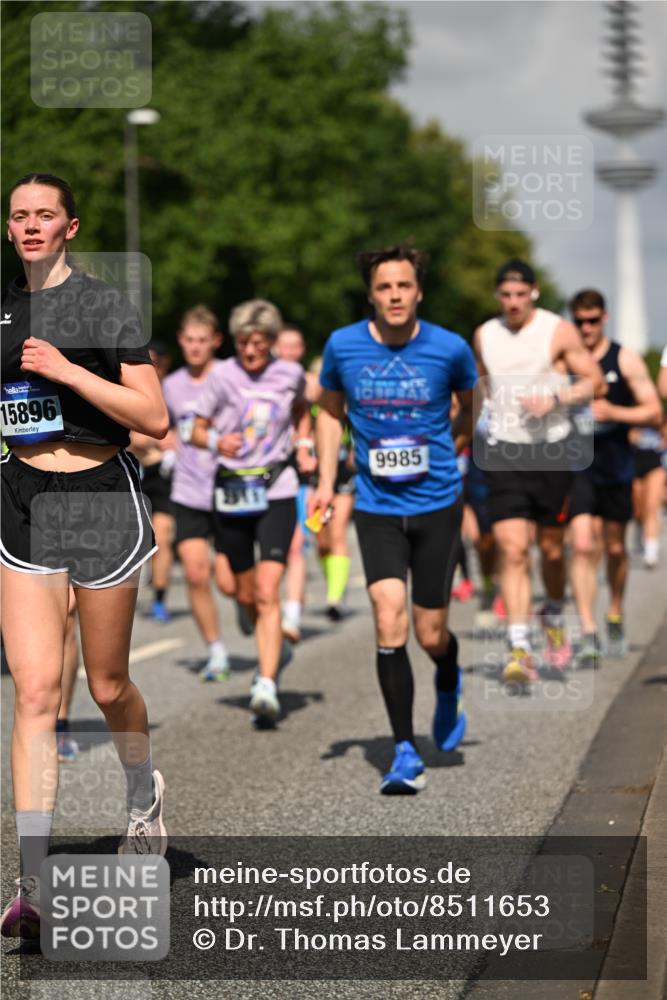 29.06.2025 - hella hamburg halbmarathon Dr. Thomas Lammeyer http://msf.ph/oto/8511653 29.06.2025 10:00:56 Kennedybrücke 1086, 1381, 1537, 1833, 2074, 2111, 2340, 2378, 2396, 2595, 2814, 2839, 2869, 2878, 3103, 3575, 3652, 3791, 4299, 4558, 4726, 4770, 4897, 5013, 5018, 5194, 5319, 5839, 6033, 6125, 6631, 7177, 7918, 8112, 8313, 8618, 8651, 8661, 8710, 8813, 8863, 8930, 8968, 9060, 9246, 9820, 9876, 9985, 10040, 10189, 10549, 10667, 10859, 10896, 11184, 11339, 11429 meine-sportfotos.de