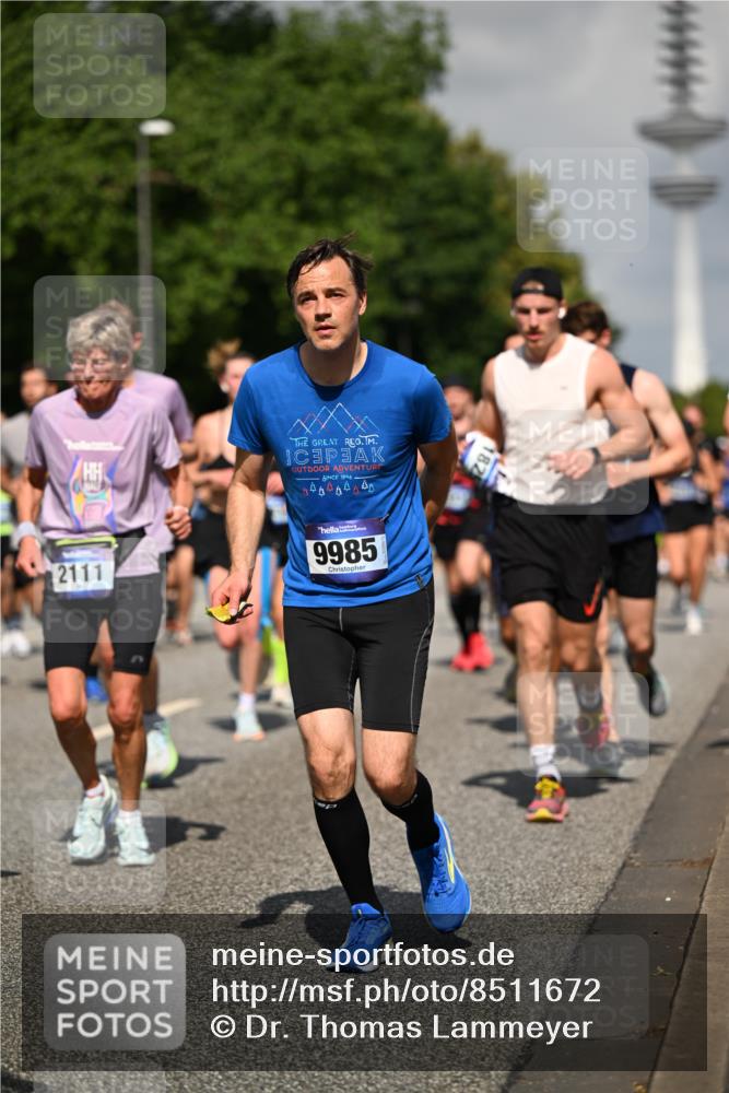 29.06.2025 - hella hamburg halbmarathon Dr. Thomas Lammeyer http://msf.ph/oto/8511672 29.06.2025 10:00:57 Kennedybrücke 1086, 1381, 1537, 1833, 2074, 2111, 2378, 2396, 2595, 2814, 2839, 2869, 2878, 3103, 3575, 3652, 3791, 4299, 4558, 4726, 4770, 4897, 5013, 5018, 5194, 5319, 5839, 6033, 6125, 6631, 7177, 7918, 8112, 8313, 8618, 8651, 8661, 8710, 8813, 8863, 8930, 8968, 9060, 9246, 9316, 9820, 9876, 9985, 10040, 10189, 10549, 10667, 10859, 10896, 11184, 11339, 11429 meine-sportfotos.de