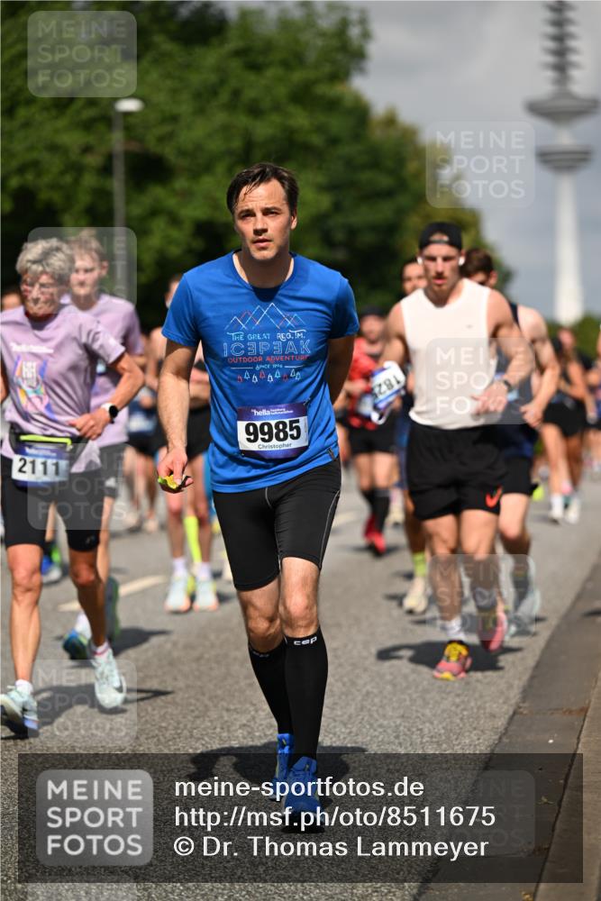 29.06.2025 - hella hamburg halbmarathon Dr. Thomas Lammeyer http://msf.ph/oto/8511675 29.06.2025 10:00:57 Kennedybrücke 1086, 1381, 1537, 1833, 2074, 2111, 2378, 2396, 2595, 2814, 2839, 2869, 2878, 3103, 3575, 3652, 3791, 4299, 4558, 4726, 4770, 4897, 5013, 5018, 5194, 5319, 5839, 6033, 6125, 6631, 7177, 7918, 8112, 8313, 8618, 8651, 8661, 8710, 8813, 8863, 8930, 8968, 9060, 9246, 9316, 9820, 9876, 9985, 10040, 10189, 10549, 10667, 10859, 10896, 11184, 11339, 11429 meine-sportfotos.de