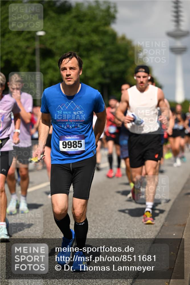 29.06.2025 - hella hamburg halbmarathon Dr. Thomas Lammeyer http://msf.ph/oto/8511681 29.06.2025 10:00:57 Kennedybrücke 1086, 1381, 1537, 1833, 2074, 2111, 2378, 2396, 2595, 2814, 2839, 2869, 2878, 3103, 3575, 3652, 3791, 4299, 4558, 4726, 4770, 4897, 5013, 5018, 5194, 5319, 5839, 6033, 6125, 6631, 7177, 7918, 8112, 8313, 8618, 8651, 8661, 8710, 8813, 8863, 8930, 8968, 9060, 9246, 9316, 9820, 9876, 9985, 10040, 10189, 10549, 10667, 10859, 10896, 11184, 11339, 11429 meine-sportfotos.de