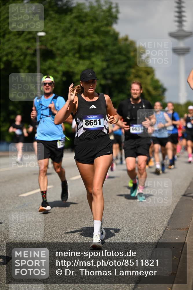 29.06.2025 - hella hamburg halbmarathon Dr. Thomas Lammeyer http://msf.ph/oto/8511821 29.06.2025 10:01:03 Kennedybrücke 1086, 1327, 1381, 1442, 1833, 2074, 2111, 2119, 2396, 2595, 2814, 2855, 3103, 3575, 3652, 3791, 4261, 4299, 4558, 4726, 4770, 4897, 5013, 5018, 5024, 5319, 5744, 6033, 6125, 6631, 6762, 6795, 7177, 7259, 7918, 8447, 8651, 8813, 8930, 8968, 9060, 9246, 9316, 9876, 9985, 10040, 10133, 10191, 10192, 10549, 10667, 10896, 11184, 11339 meine-sportfotos.de