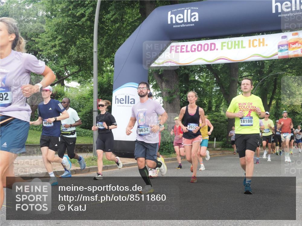 29.06.2025 - hella hamburg halbmarathon KatJ http://msf.ph/oto/8511860 29.06.2025 10:44:25 Zwischen KM18-KM19 2652, 2656, 3575, 4632, 5391, 6892, 7159 meine-sportfotos.de