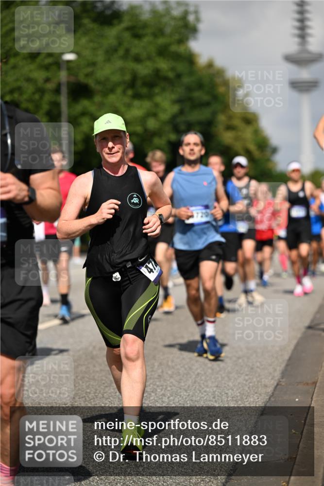 29.06.2025 - hella hamburg halbmarathon Dr. Thomas Lammeyer http://msf.ph/oto/8511883 29.06.2025 10:01:06 Kennedybrücke 1030, 1086, 1327, 1381, 1442, 2025, 2074, 2111, 2119, 2595, 2814, 2855, 3093, 3103, 3652, 3791, 4261, 4299, 4558, 4726, 4770, 4897, 5013, 5018, 5024, 5319, 5744, 6033, 6125, 6631, 6762, 6795, 6942, 7177, 7259, 7397, 7918, 7932, 8447, 8651, 8813, 8930, 8968, 9060, 9246, 9316, 9985, 10040, 10133, 10191, 10192, 10215, 10549, 10667, 10896, 11184, 11339 meine-sportfotos.de