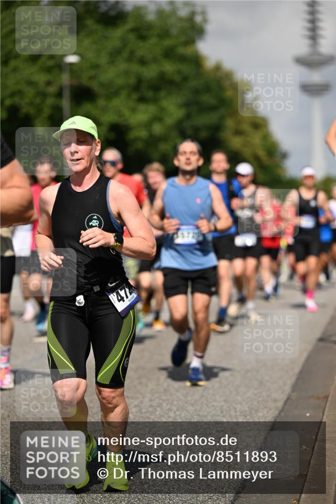 29.06.2025 - hella hamburg halbmarathon Dr. Thomas Lammeyer http://msf.ph/oto/8511893 29.06.2025 10:01:06 Kennedybrücke 1030, 1086, 1327, 1381, 1442, 2025, 2074, 2111, 2119, 2595, 2814, 2855, 3093, 3103, 3652, 3791, 4261, 4299, 4558, 4726, 4770, 4897, 5013, 5018, 5024, 5319, 5744, 6033, 6125, 6631, 6762, 6795, 6942, 7177, 7259, 7397, 7918, 7932, 8447, 8651, 8813, 8930, 8968, 9060, 9246, 9316, 9985, 10040, 10133, 10191, 10192, 10215, 10549, 10667, 10896, 11184, 11339 meine-sportfotos.de