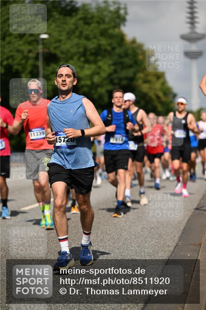 29.06.2025 - hella hamburg halbmarathon Dr. Thomas Lammeyer http://msf.ph/oto/8511920 29.06.2025 10:01:07 Kennedybrücke 1030, 1086, 1327, 1442, 2025, 2074, 2111, 2119, 2595, 2814, 2855, 3093, 3103, 3652, 3791, 4261, 4299, 4558, 4726, 4770, 4897, 5013, 5018, 5024, 5319, 5744, 6033, 6125, 6631, 6720, 6762, 6795, 6942, 7177, 7259, 7397, 7918, 7930, 7932, 8447, 8651, 8813, 8930, 8968, 9060, 9246, 9316, 9985, 10040, 10133, 10191, 10192, 10215, 10549, 10667, 10896, 11184, 11339 meine-sportfotos.de