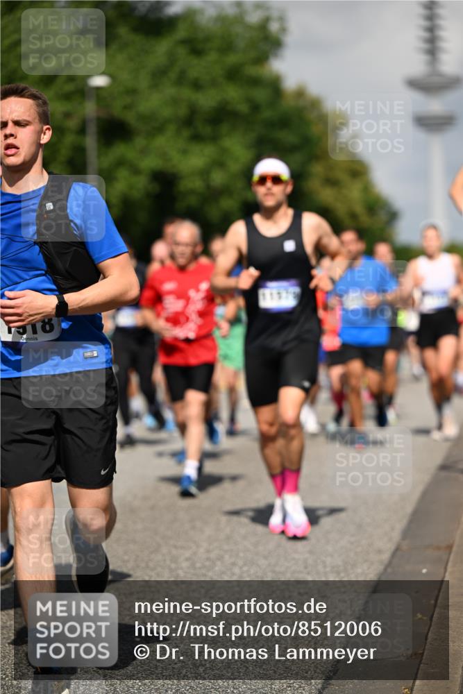 29.06.2025 - hella hamburg halbmarathon Dr. Thomas Lammeyer http://msf.ph/oto/8512006 29.06.2025 10:01:10 Kennedybrücke 1030, 1086, 1327, 1442, 2025, 2111, 2119, 2138, 2595, 2814, 2855, 3093, 3103, 3791, 4261, 4299, 4558, 4726, 4770, 5013, 5018, 5021, 5024, 5319, 5744, 5820, 6033, 6125, 6631, 6720, 6762, 6795, 6942, 7177, 7221, 7259, 7397, 7918, 7930, 7932, 8413, 8447, 8651, 8813, 8930, 8968, 9060, 9246, 9316, 9791, 9985, 9994, 10040, 10133, 10191, 10192, 10215, 10549, 10667, 10896, 11184, 11339 meine-sportfotos.de